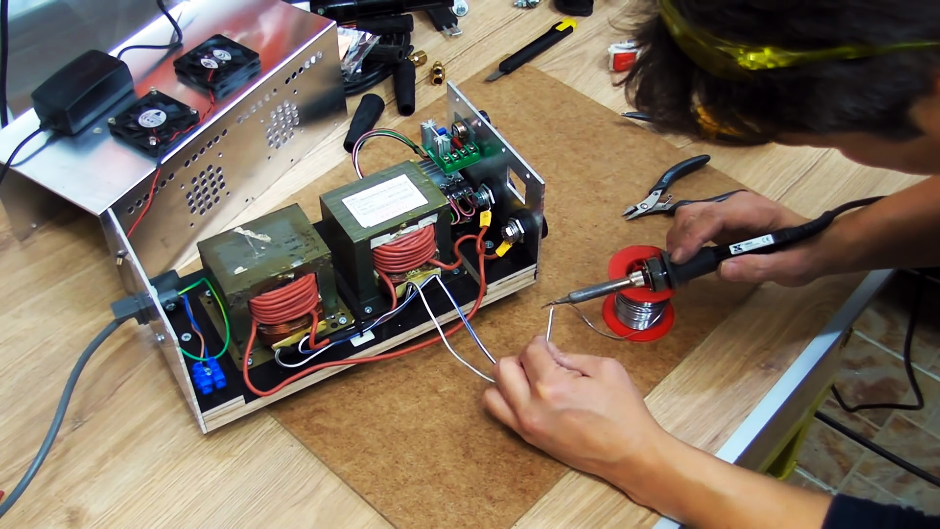 Як зробити зварювальний апарат для контактного зварювання акумуляторних батарей своїми руками