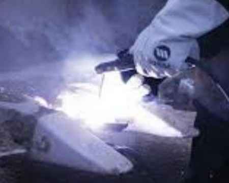 Запалювання та утримання зварювальної дуги