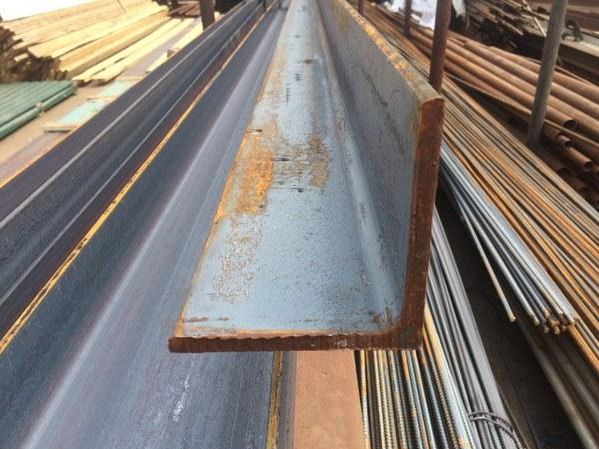 Кутник 100х100х7 - вага 1 метра кутової сталі!